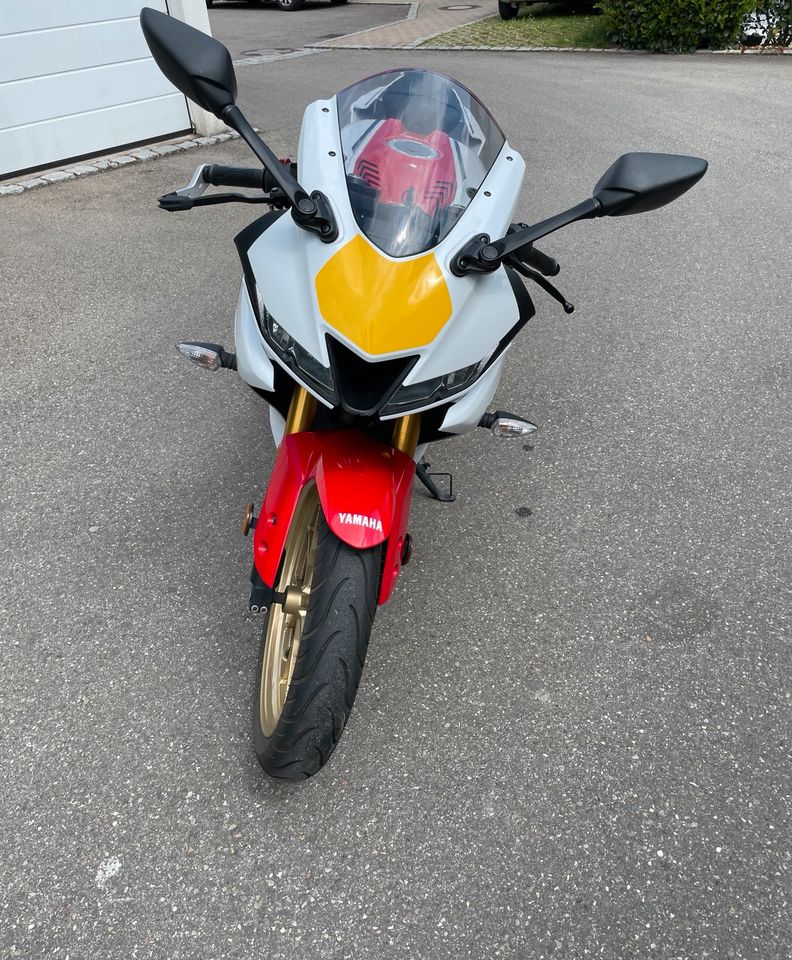 Yamaha YZF-R125 60th anniverserie Gar.b.2025 6200 km in Wendlingen am Neckar