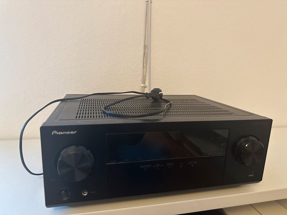 Pioneer VSX-324-K-P 5.1 Kanal AV Receiver in München