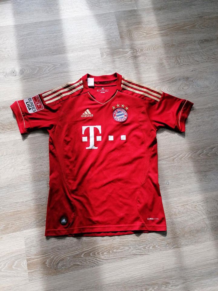 FC Bayern München Trikot Größe 164 in Reinsbüttel