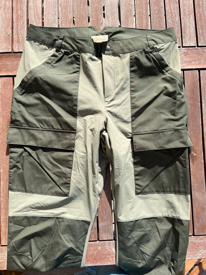 H&M, Sport, cargohose, Regenhose, grün, Khaki L, Damen, NEU in Grabenstätt