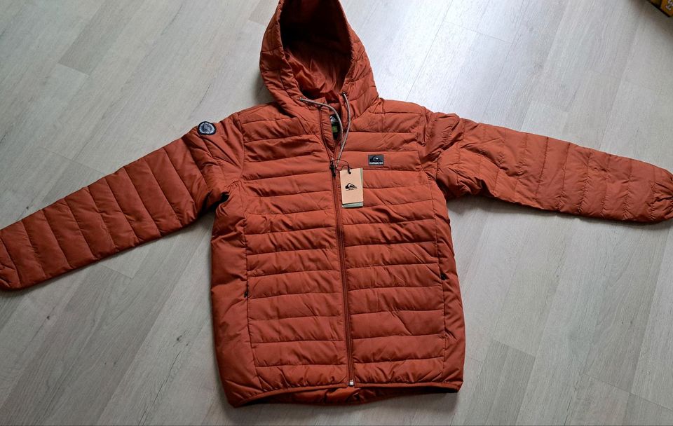 Quiksilver Herren Steppjacke/Übergangsjacke Neu in Neukirchen-Adorf