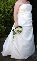 Brautkleid Ivory Taft A-Linie Größe 44 46 48 50 Nordrhein-Westfalen - Wegberg Vorschau