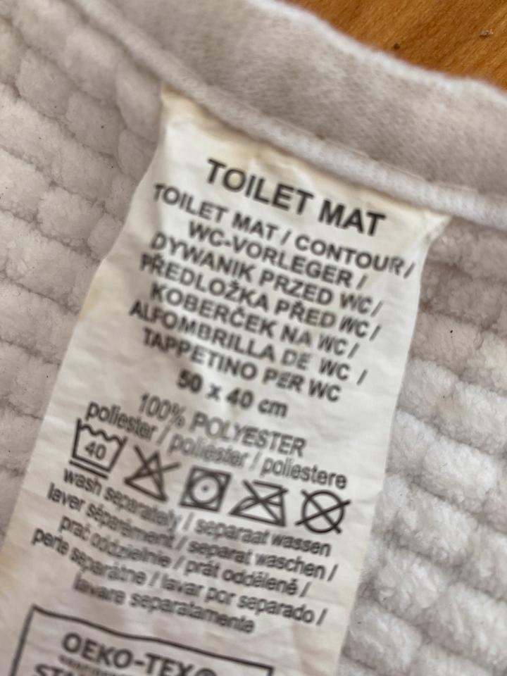 Badezimmervorleger Toilette weiß Badematte Ikea chenille Mat in Göttingen