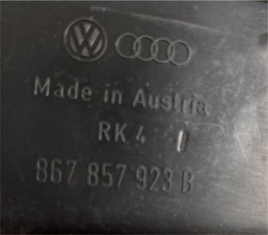 VW Polo 86C Genesis Schublade vorne links 867857923B EK688 in Marktzeuln