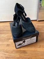 Damen Tanzschuhe, Gr. 36 oder 3 1/2 Hessen - Sulzbach Vorschau