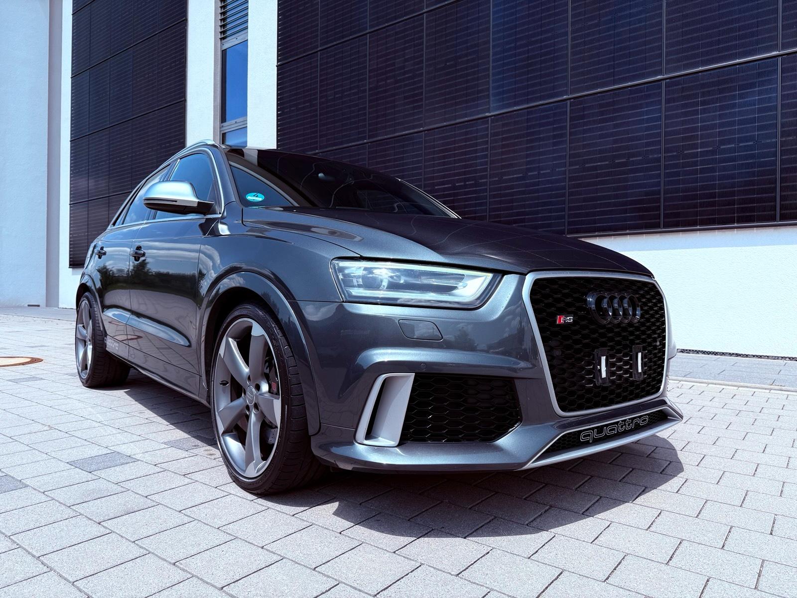 Abbildung des Autos Audi RSQ3 2,5 TFSI AUDI …