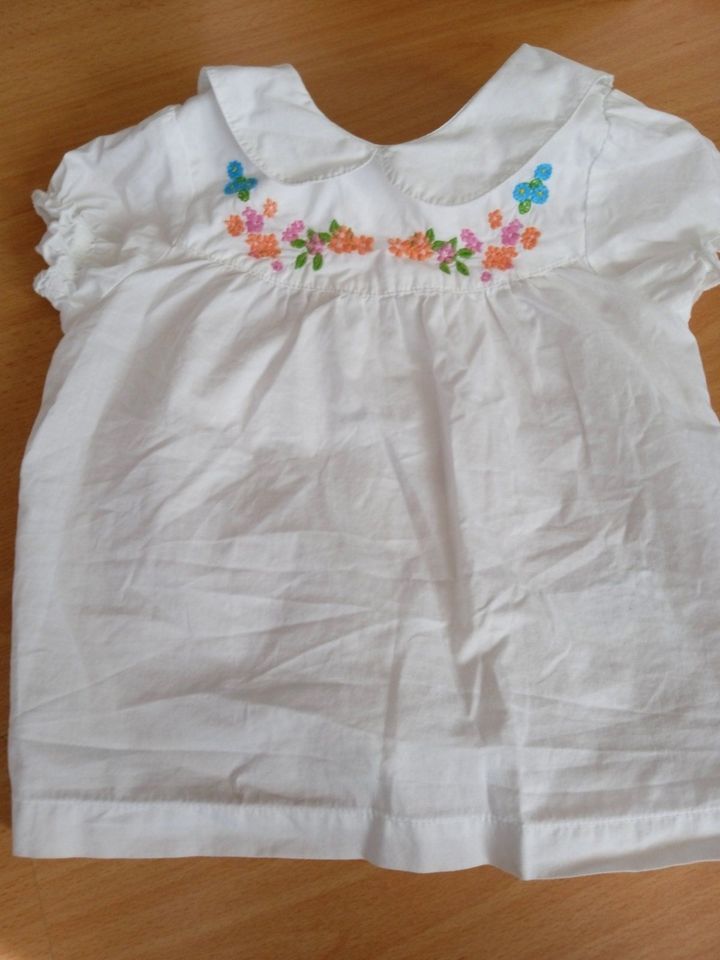 Baby Süße weiße Bluse von H&M, Größe 86 mit Stickerei in Pfaffenhofen a. d. Roth