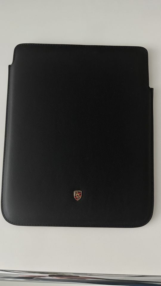 Original Porsche Echtleder iPad Hülle 11 Zoll schwarz in Köln