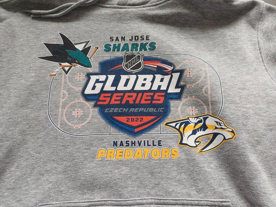 Hoodie NHL Global Series 2022 San Jose Nashville Eishockey in Berlin