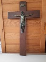 1 altes Holzkreuz mit Jesus aus Messing/Bronze Saarbrücken-West - Altenkessel Vorschau