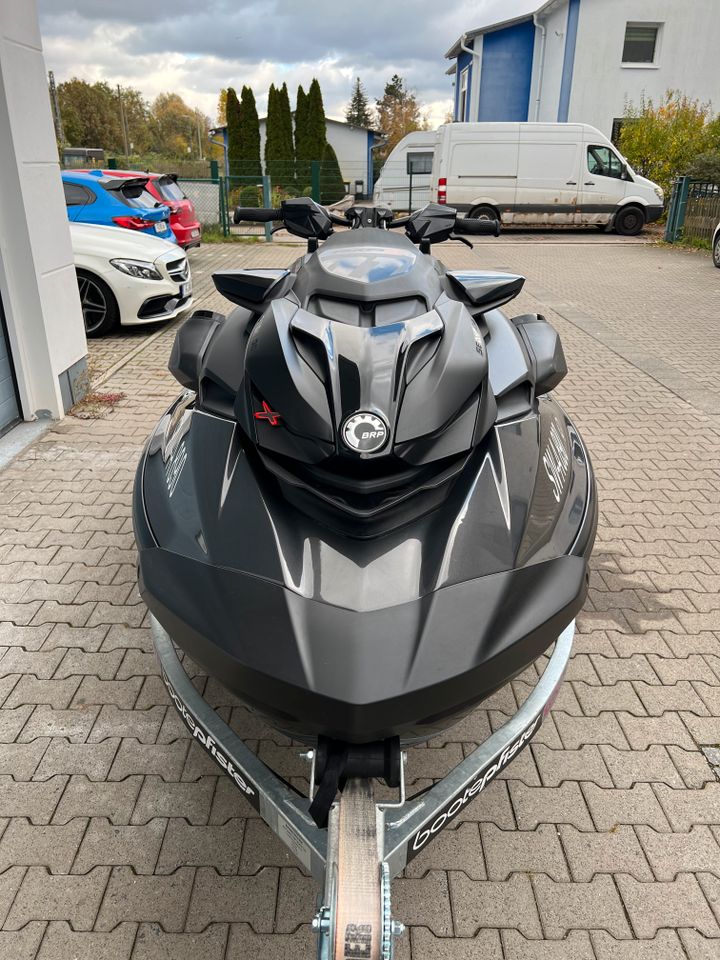 Seadoo RXP-X-RS 300 AUDIO Model 2022 Triple Black neu in Frankfurt am Main