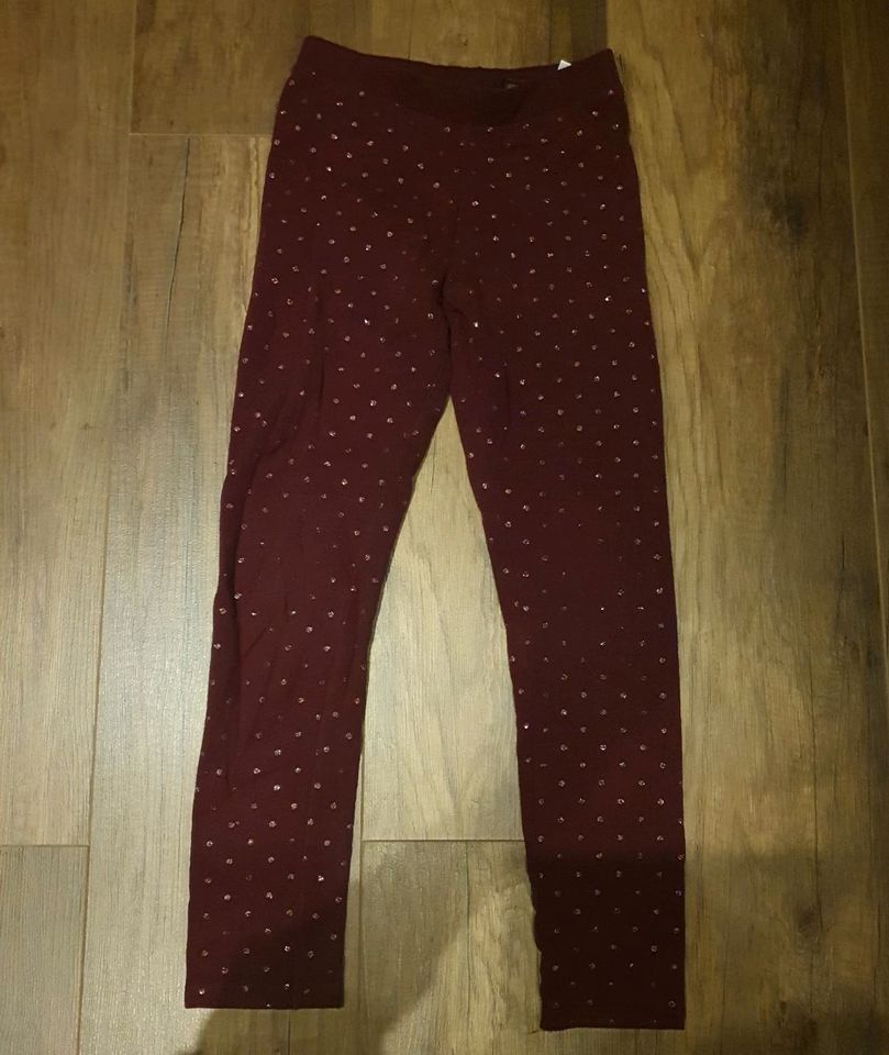 Mädchen Kleiderpaket Hoodie Kapuzenpullover Leggings Hose 134/140 in Reinbek