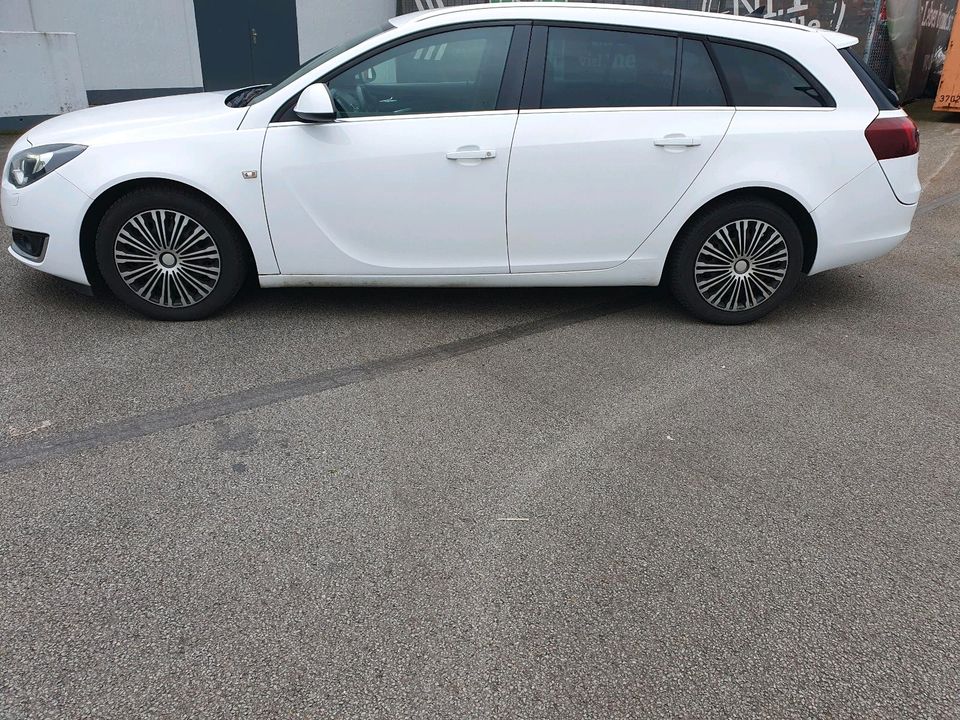Opel Insignia, 2,0 L 163 PS TÜV fast neu in Melle