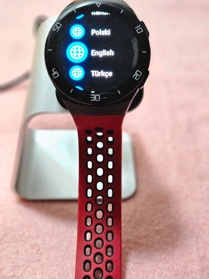 Huawei Watch GT2e 46mm 1.39 AMOLED Smartwatch GPS Lava Red in  Rheinland-Pfalz - Ludwigshafen | eBay Kleinanzeigen ist jetzt Kleinanzeigen