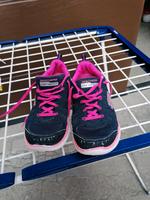 Sketchers lite weight Gr 37 dunkelblau mit pink Wiesbaden - Mainz-Kastel Vorschau