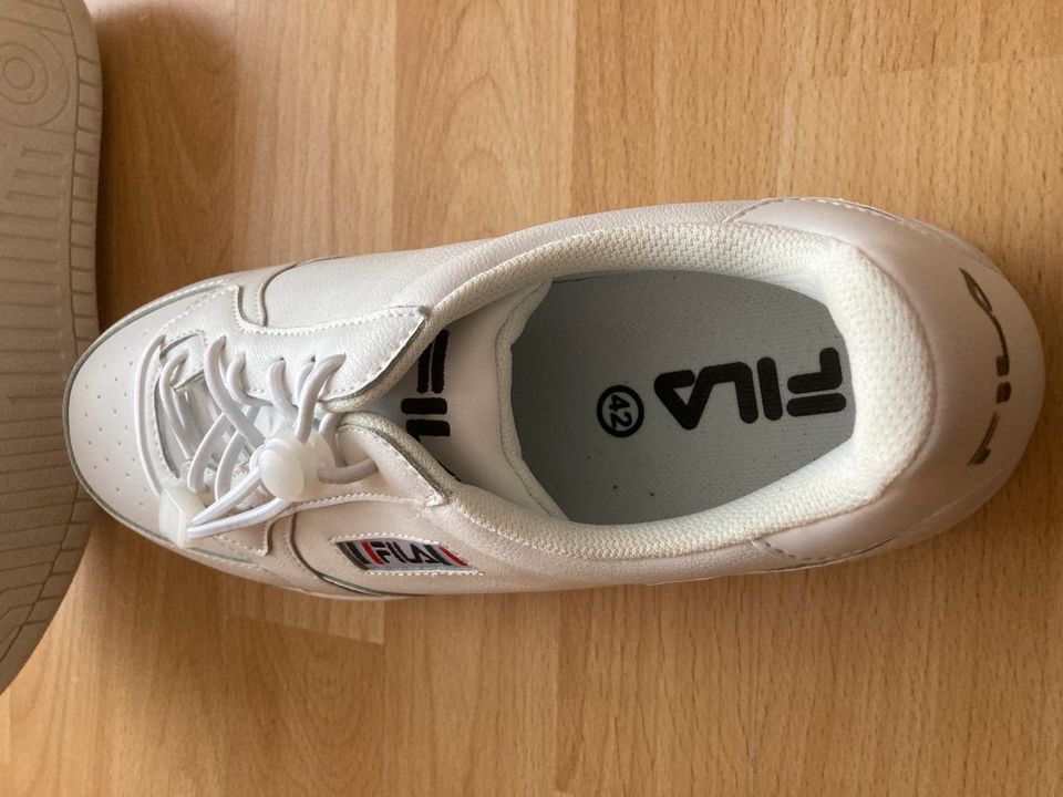 Neue Fila Sneakers Schnurlos in Nordrhein-Westfalen - Gütersloh | eBay  Kleinanzeigen ist jetzt Kleinanzeigen