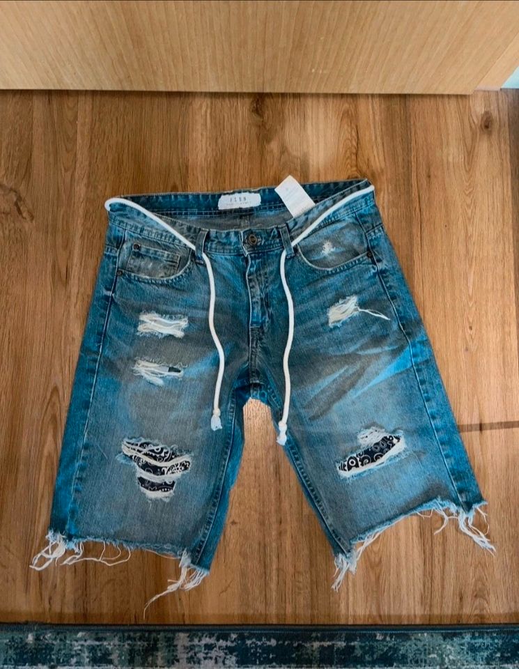 Jeans shorts Herren in Bruchköbel
