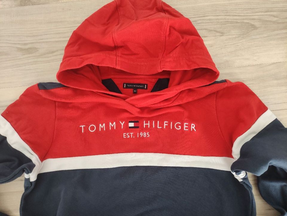 Hoodie 164 Hilfiger in Neustadt an der Weinstraße