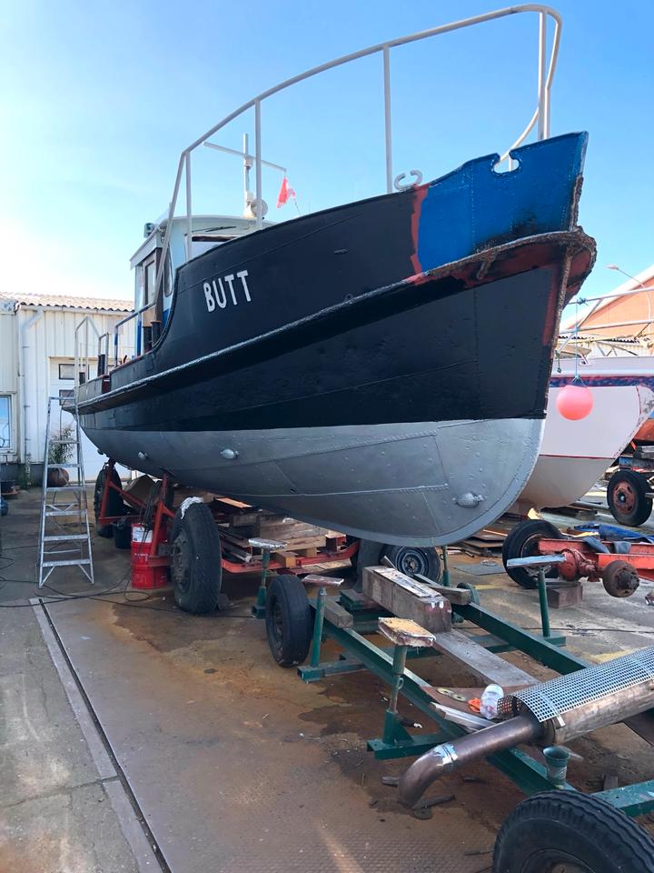Schlepper,Schiff, Tug,,fahrfertig, Deutz Motor generalüberholt, in Haselau