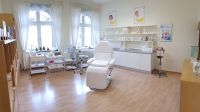 Nachfolgerin gesucht für Kosmetikinstitut mit Onlineshop in Neuss Nordrhein-Westfalen - Grevenbroich Vorschau