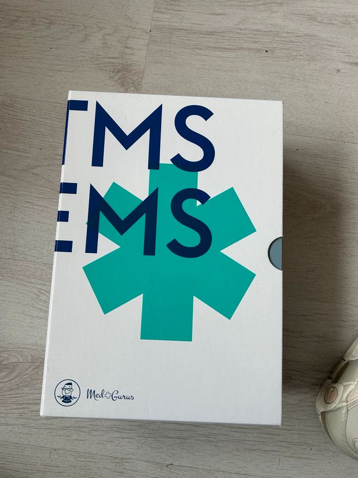 TMS/EMS Übungsbücher Medgurus in Coerde
