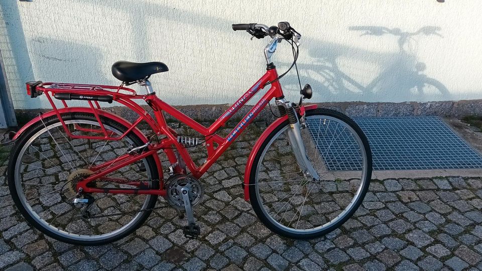 Damen Fahrrad WINGS Kettler Alu -Rad 28 Zoll vollgefedert rot in Putzkau