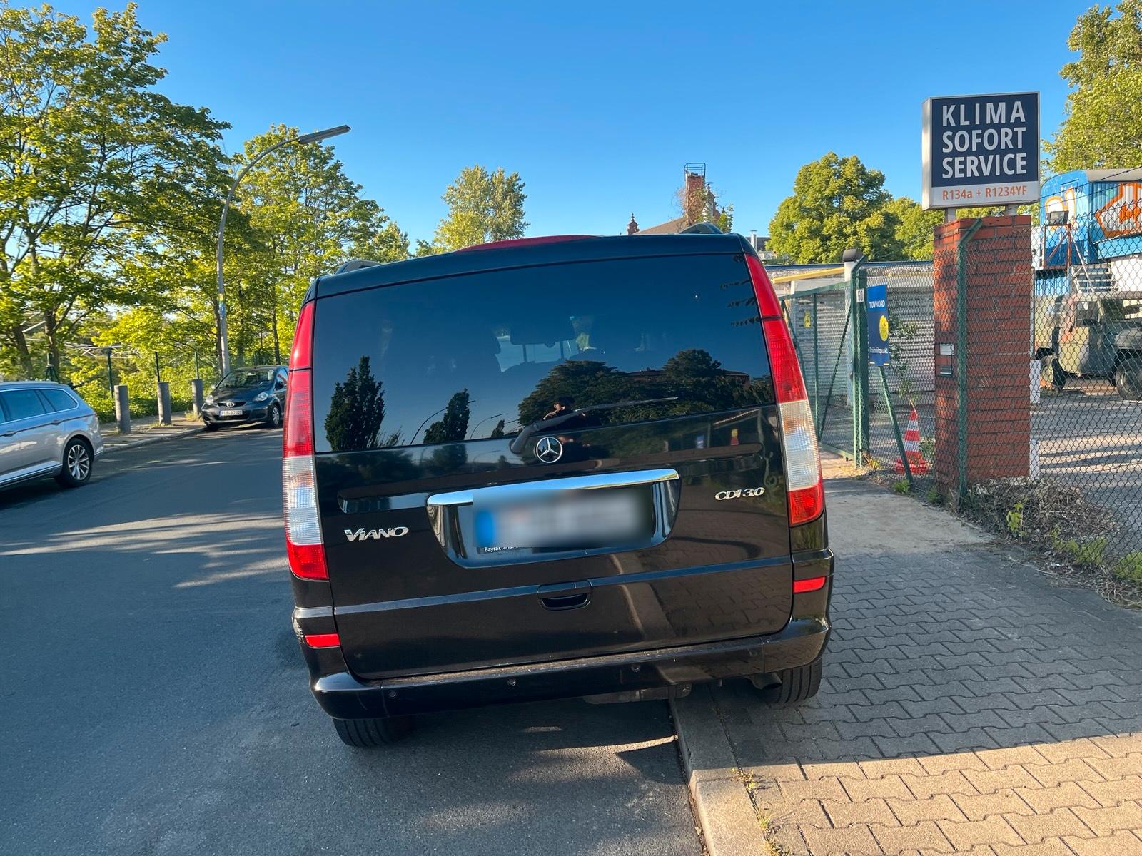 Abbildung des Autos Mercedes Benz Viano 3 Li…