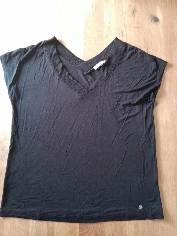 T-Shirt Shirt Damen Gr. 36/38 von AJC V-Ausschnitt vorne + hinten in Jockgrim