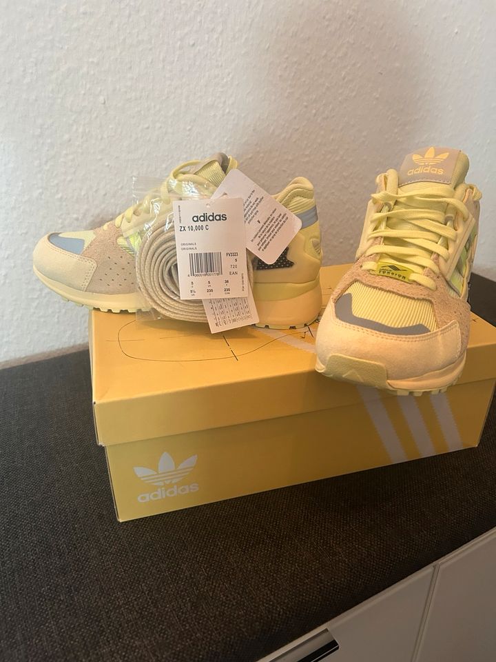 Adidas Schuhe ZX 10,000 in Berlin