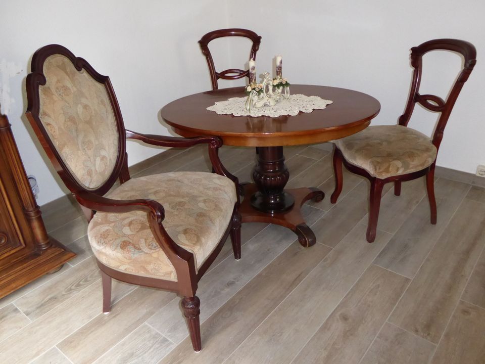 antike Sitzmöbel Biedermeier Tisch  Stühle Sessel in Aurich