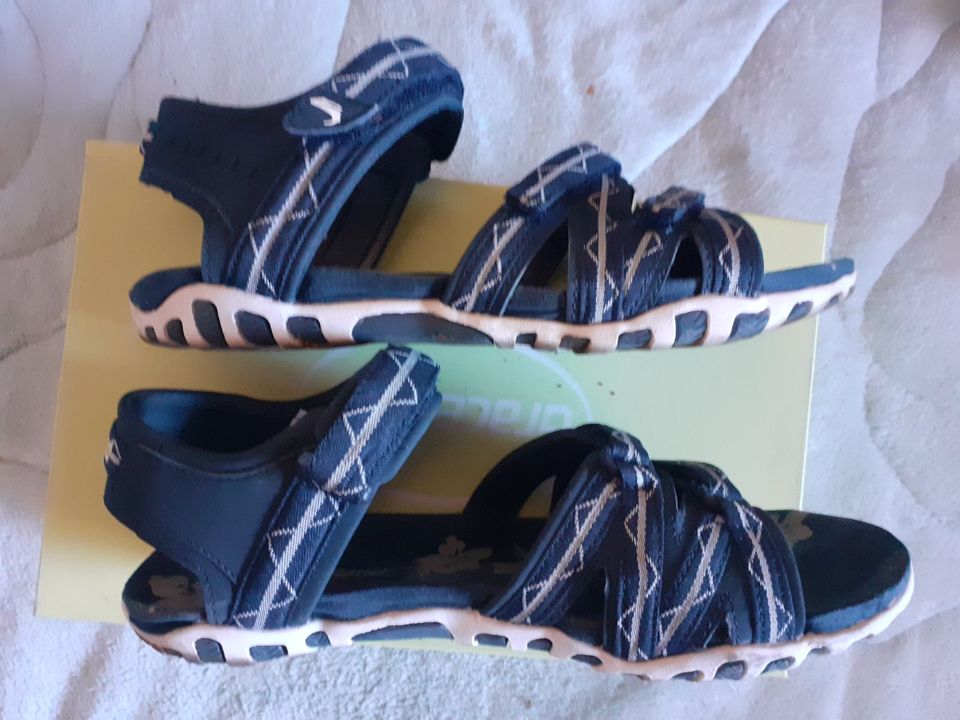 neuwertige Trekking-Sandalen Damen Größe 39 in Kaufbeuren