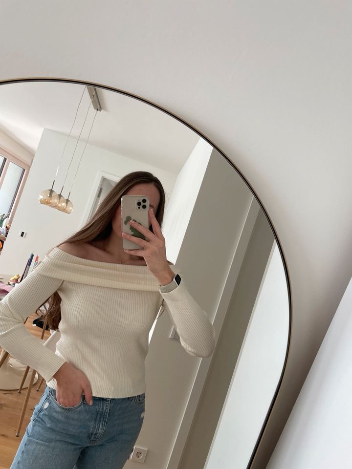 H&M Rippstrick Pullover Off Shoulder Schulterfrei Creme Weiß M in Stuttgart