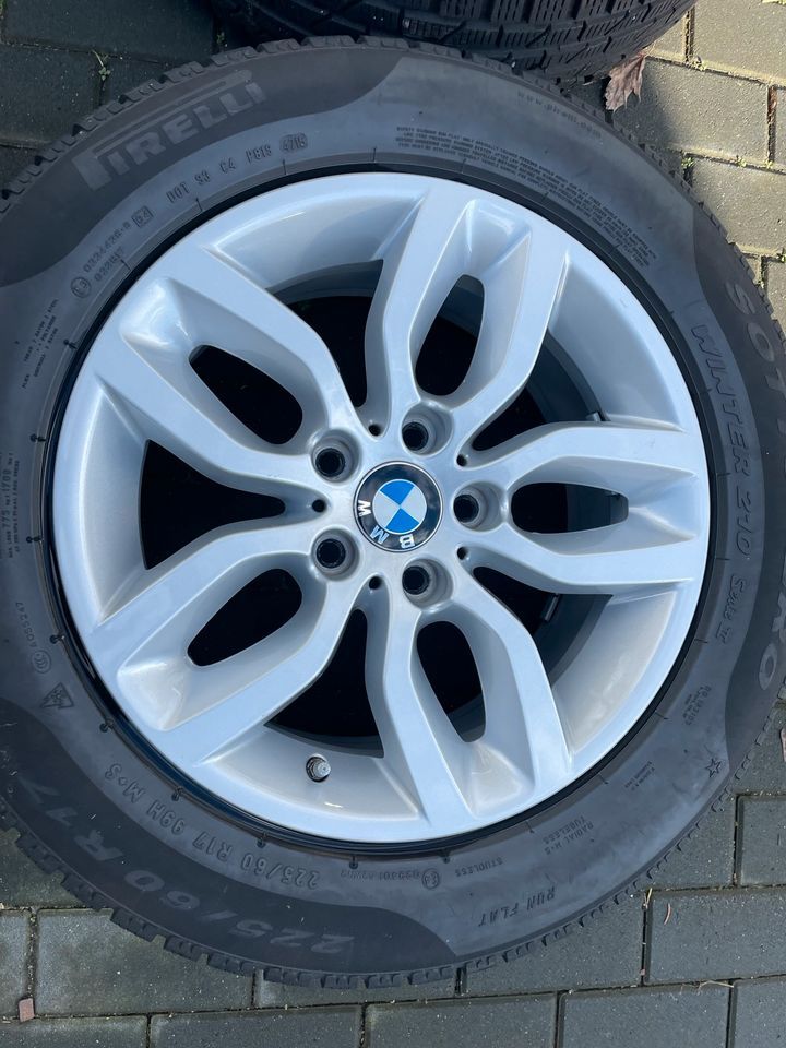 BMW X3 F25 X4 F26 Alufelgen 17 Zoll Winterreifen 225/60 R17 in Potsdam