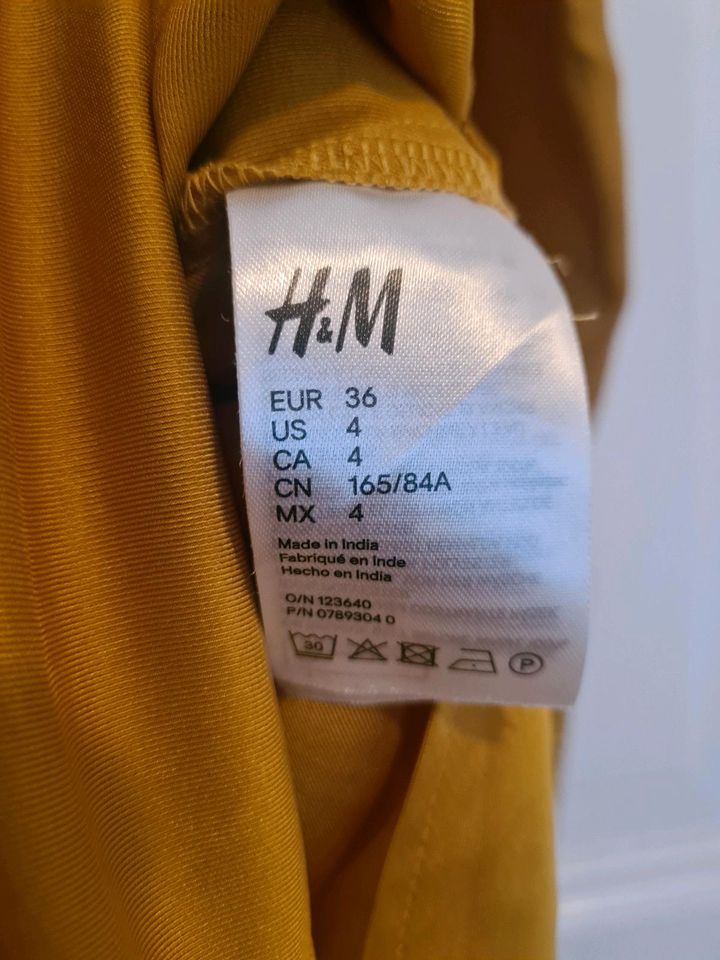 H&M Hemdkleid Blusenkleid Long Bluse Bindegürtel Satin Senfgelb S in Hamburg