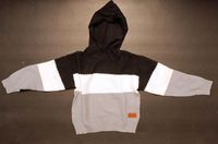 Kinder Hoodie Kapuzenshirt Pullover Jungen Grau weiß schwarz 122 Brandenburg - Märkische Heide Vorschau