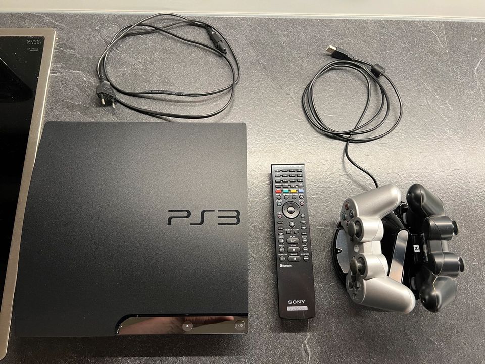 PlayStation 3 mit ganze Zubehör in Allersberg