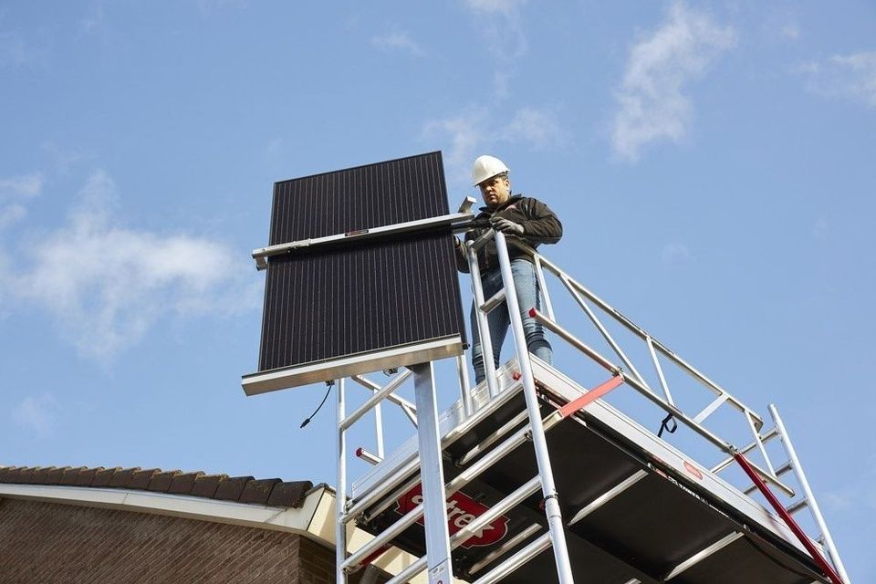 Gerüst mit Aufzug für Solarpanelen - Sloar - Fahrgerüst AH 6,20 m in Jettingen-Scheppach