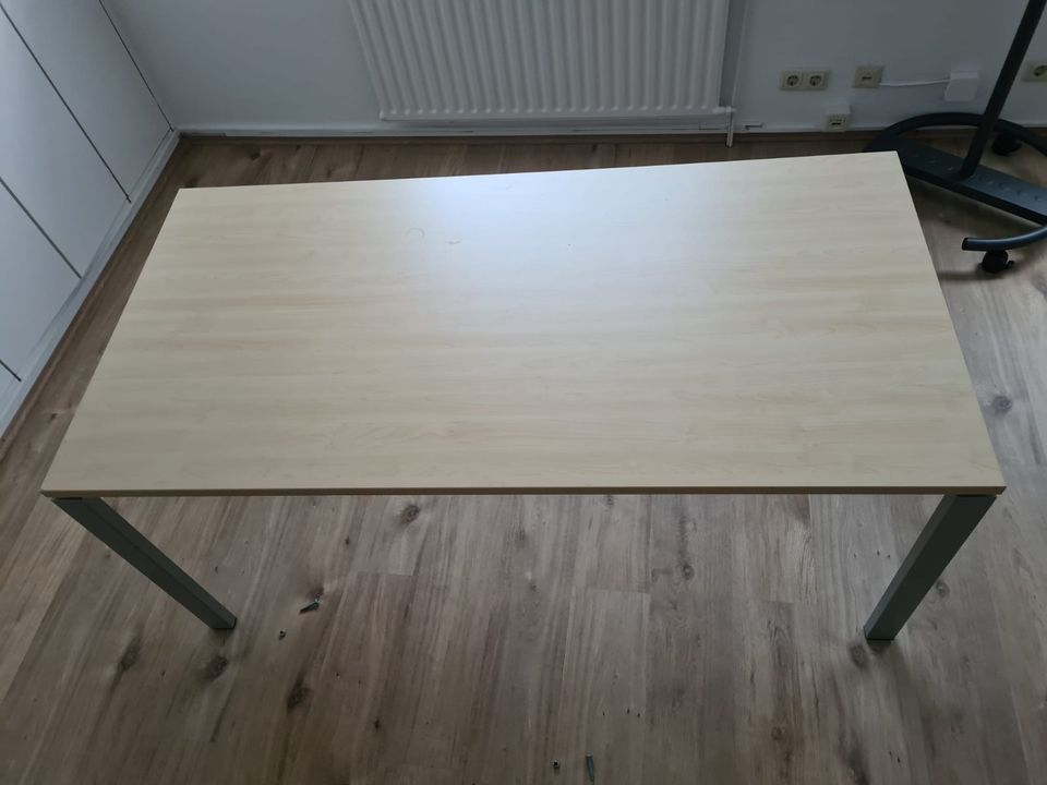 Büro Tisch Ahorn stabil, klappbar, sehr gut 80x160 in Hamburg-Mitte -  Hamburg Billstedt | Büromöbel gebraucht kaufen | eBay Kleinanzeigen ist  jetzt Kleinanzeigen