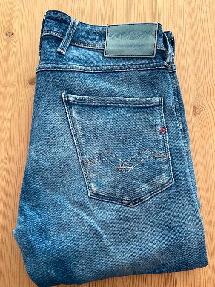 Jeans, Replay, Gr. 30/32 in Kelkheim