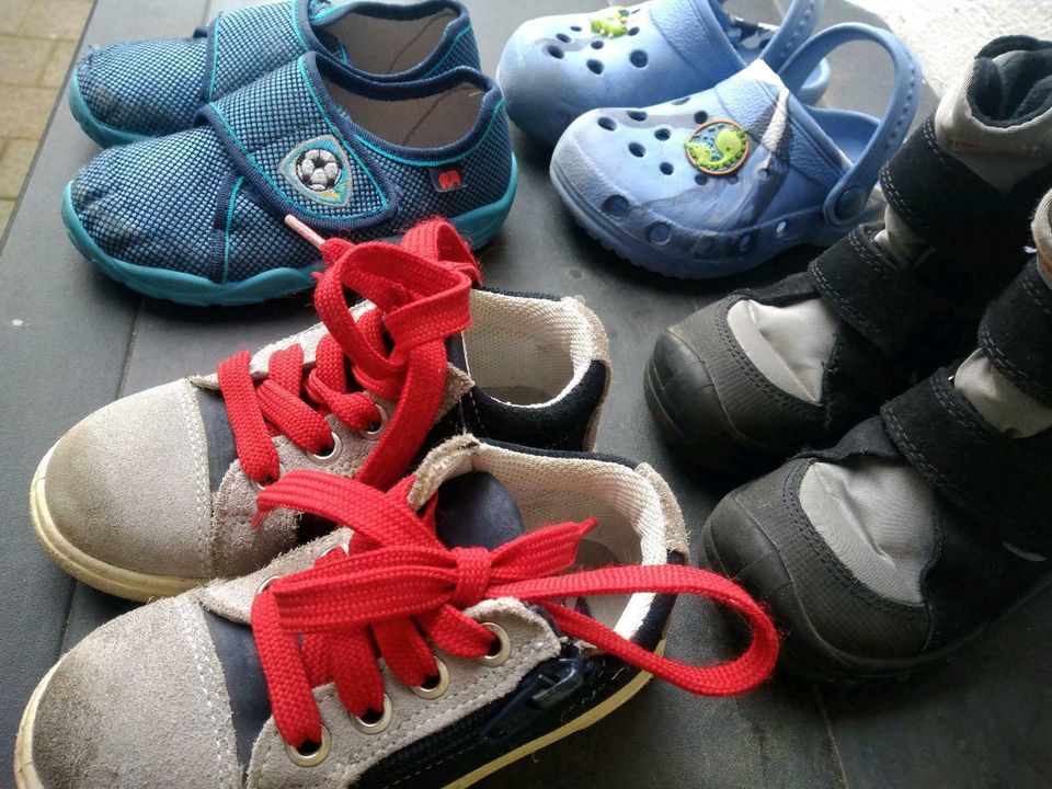 Kinder  Schuhe Größe 24 in Halberstadt