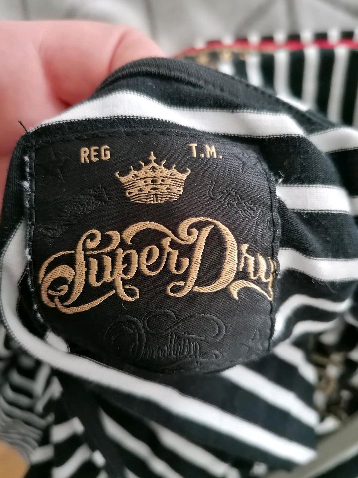 Superdry Kleid Gr. 42 / 22 Euro inklusive der Versandkosten in Neumünster