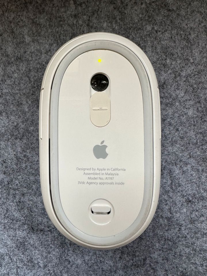 Apple Mighty Mouse - Wireless A1197 - Kabellose Maus in Nackenheim