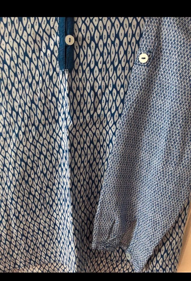 Damenbluse Bluse Hemd blau weiß maritim Gr. 40 neuwertig in Solingen