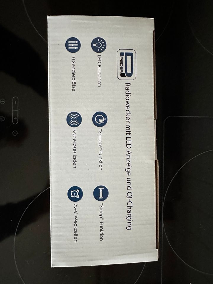 Pedea Digitalwecker mit Qi Ladefunktion und USB Lademöglichkeit in Haßmersheim