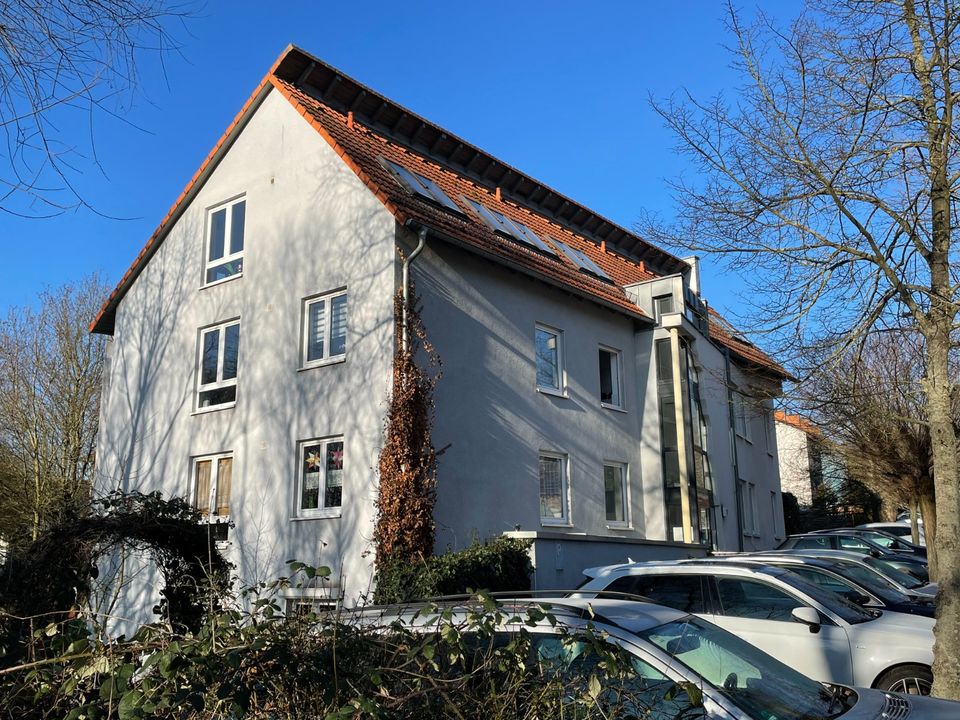 3-Zimmer-Dachgeschosswohnung in Kassel-Döncherand mit Gartenblick in Kassel