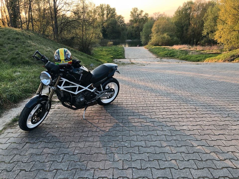 Ducati Monster M900 in Grenzach-Wyhlen