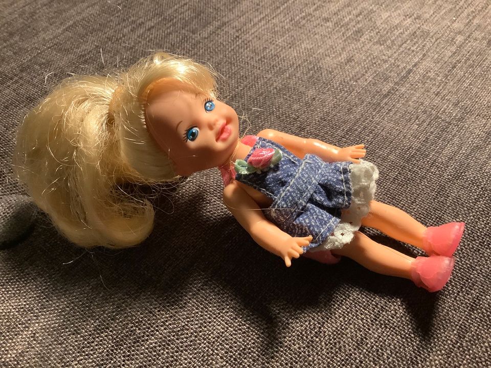 Vintage 90er Barbie Shelly Kleinkind Mädchen in Leipzig