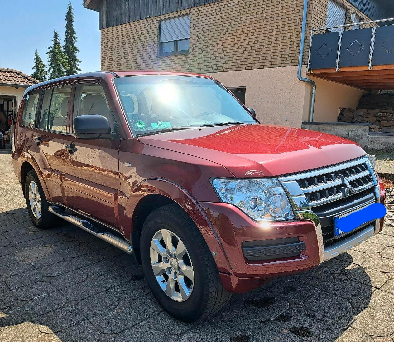 Abbildung des Autos Pajero zu verkaufen