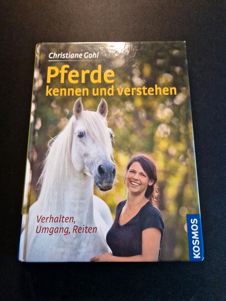 Pferde kennen und verstehen Buch in Dessau-Roßlau