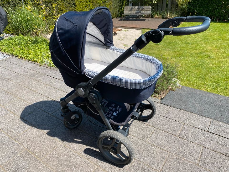 Kinderwagen mit 2 Aufsätzen und vielen Extras in Grevenbroich